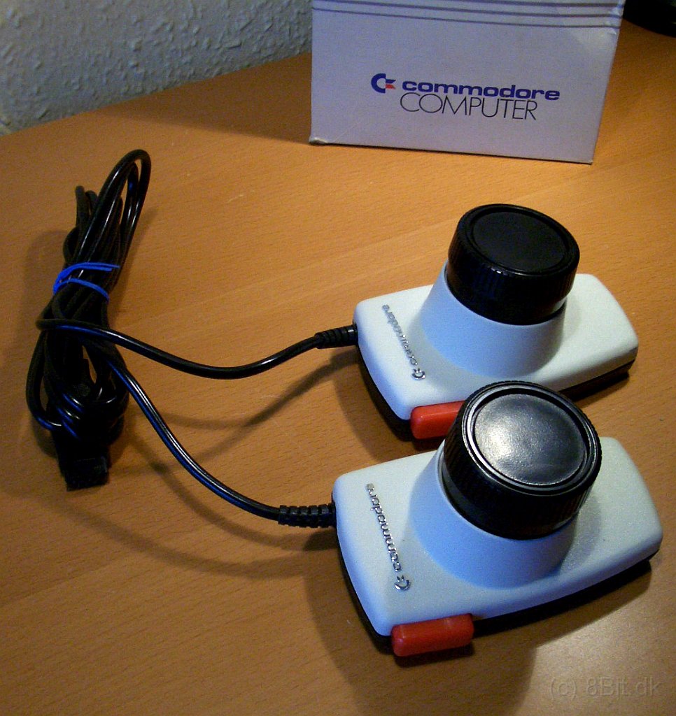 Commodore 1213_11.JPG